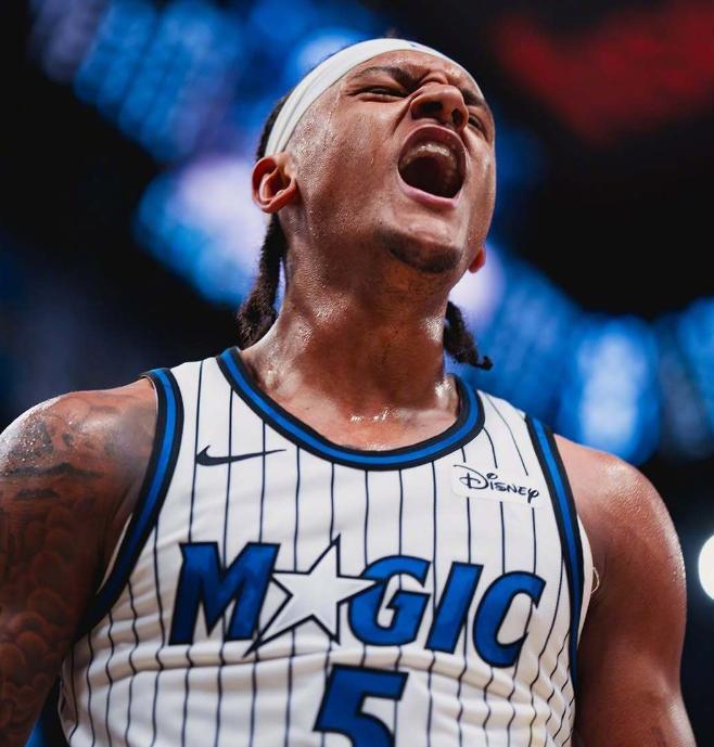 开云体育app-班凯罗27+8+7力压83分先生，贝恩21分，魔术横扫热火豪取七连胜